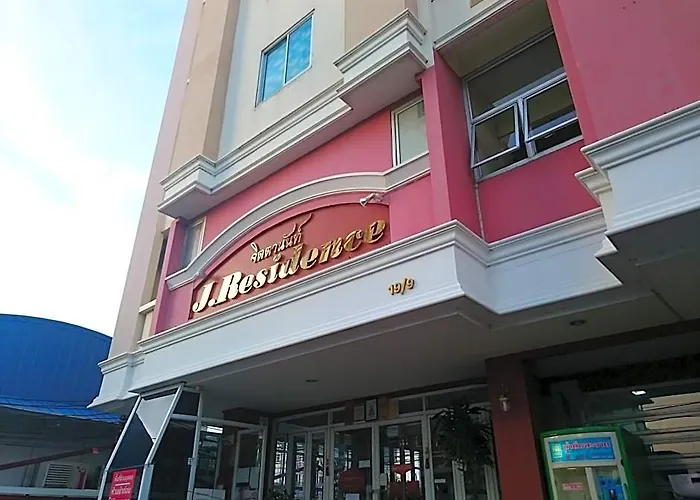 J.residence Hotel 4*